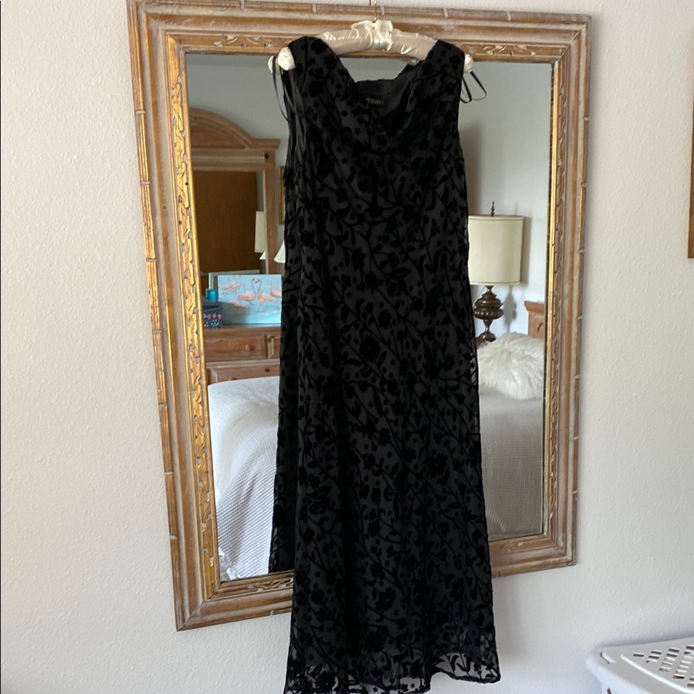 Studio I Black Floral Patterned Dress